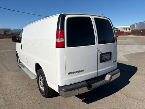 Used 2017 GMC Savana 2500 Van 3D image 6