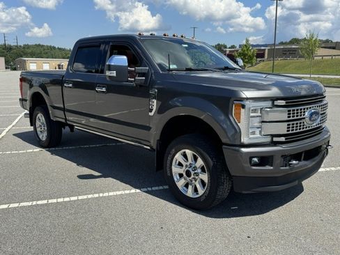 Used 2018 Ford F350 Platinum AWD/4WD image 4