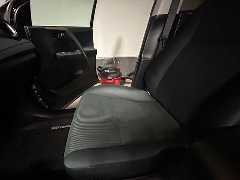 Used 2015 Toyota RAV4 LE image 15