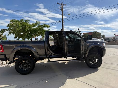 Used 2024 RAM 2500 Big Horn w/ Level 2 Equipment Group AWD/4WD image 8
