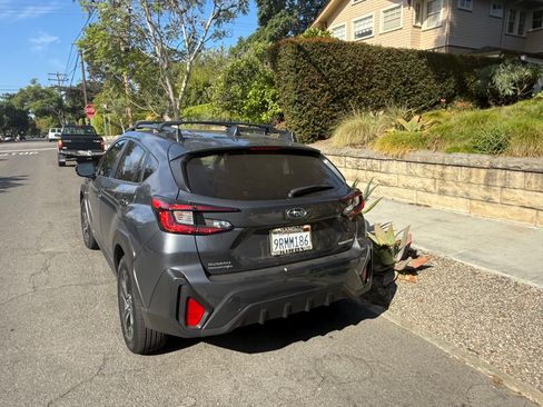 Used 2024 Subaru Crosstrek 2.0i Premium AWD/4WD image 12