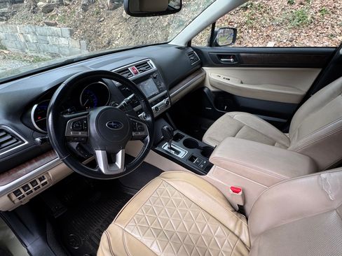 Used 2016 Subaru Outback 2.5i Limited image 10