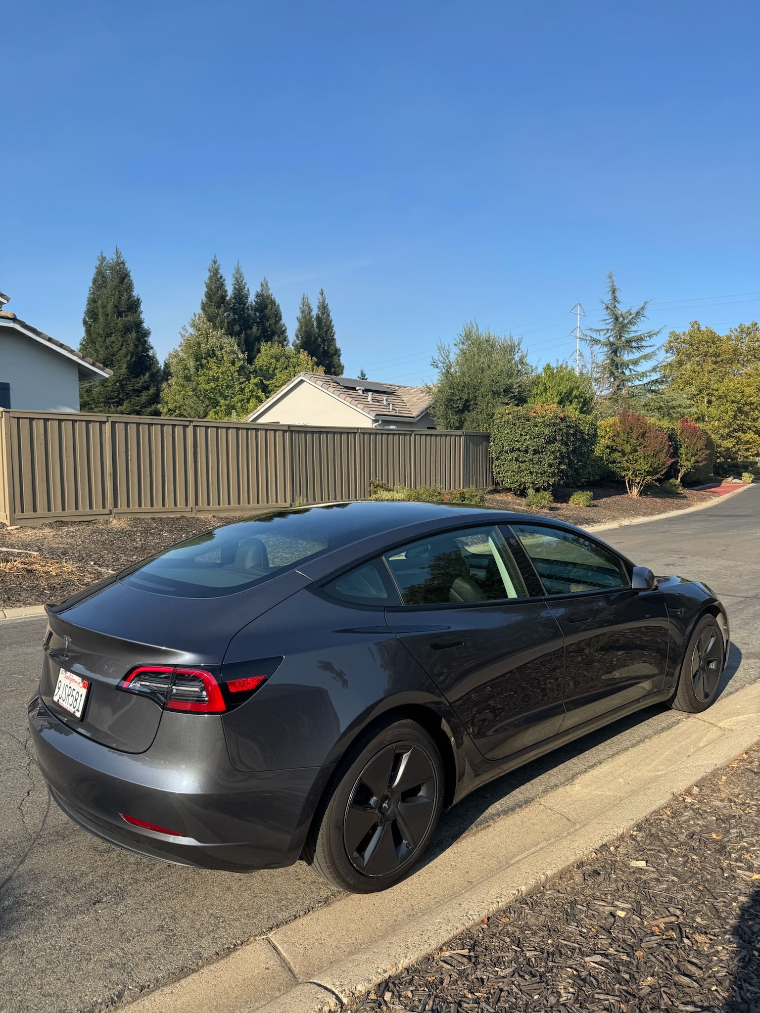 Used 2023 Tesla Model 3 Standard Range RWD image 4