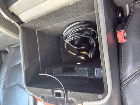 Used 2016 Cadillac Escalade ESV Premium image 12