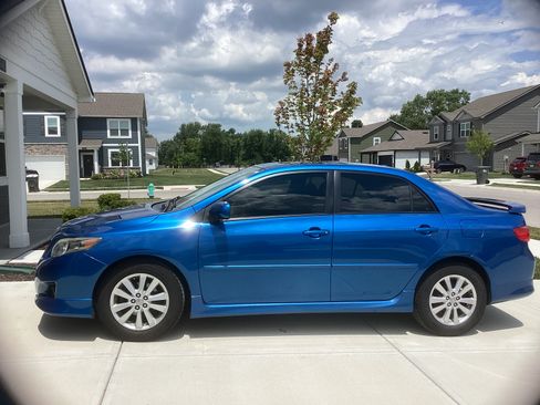 Used 2010 Toyota Corolla S w/ S EVP Pkg #3 FWD image 1