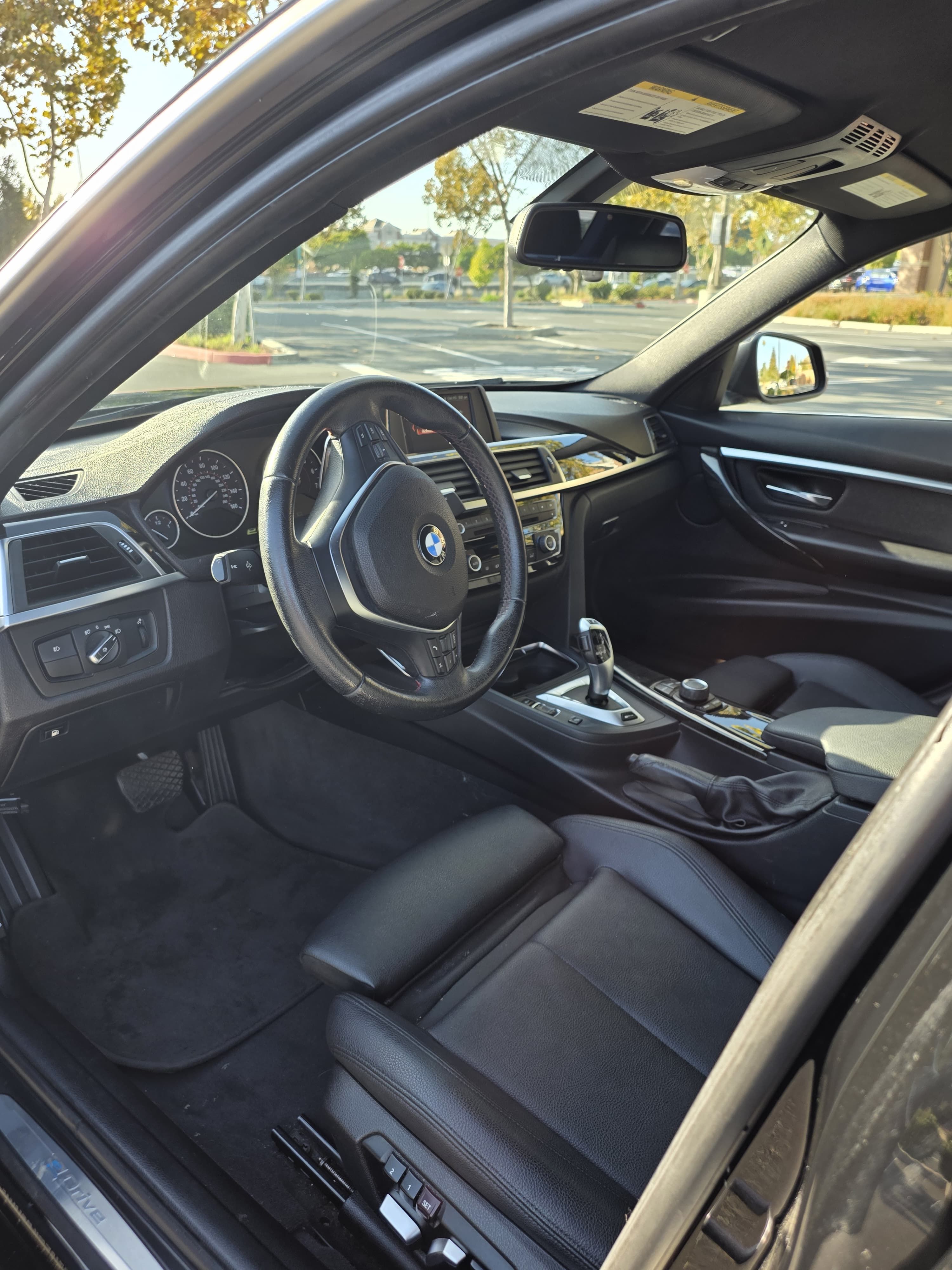 Used 2018 BMW 330e RWD image 12