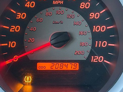 Used 2010 Toyota Tacoma 4x4 Double Cab image 9