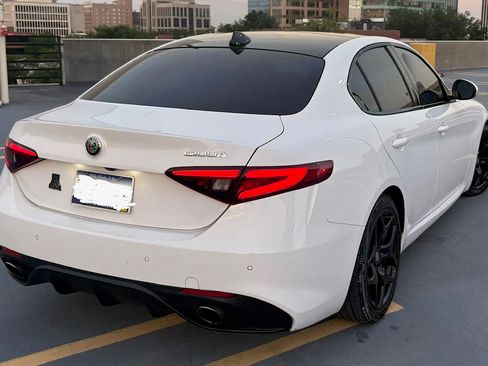 Used 2019 Alfa Romeo Giulia w/ Quick Order Package 22K Sport RWD image 12