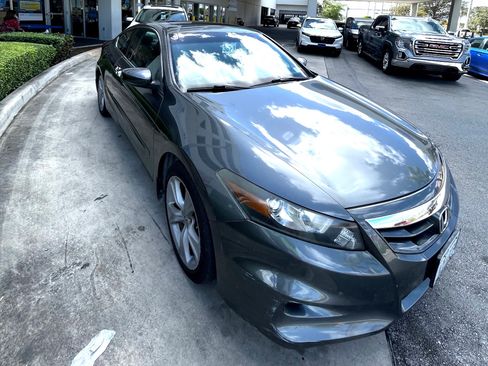 Used 2011 Honda Accord EX-L image 2