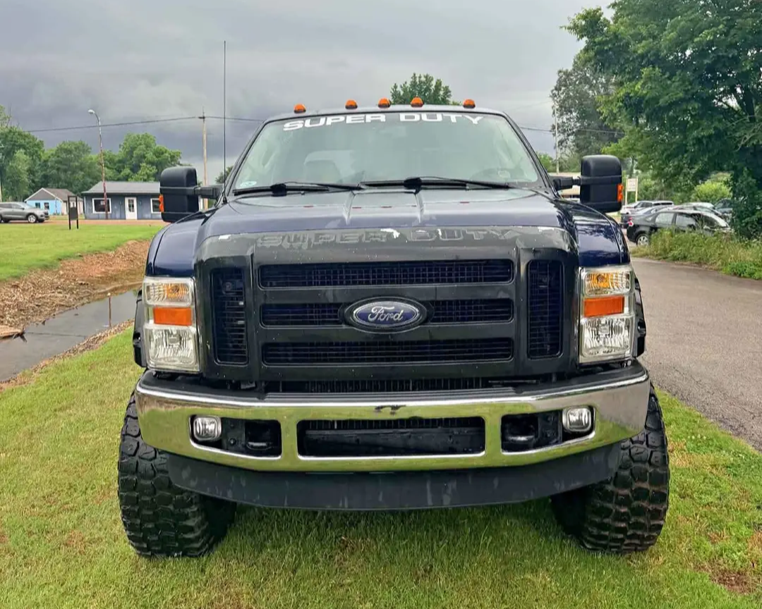 Used 2008 Ford F250 FX4 AWD/4WD image 2