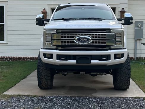 Used 2017 Ford F250 Platinum w/ Platinum Ultimate Package AWD/4WD image 14