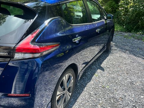 Used 2022 Nissan Leaf SV Plus FWD image 18