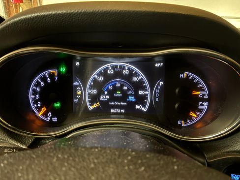 Used 2015 Jeep Grand Cherokee Limited image 17