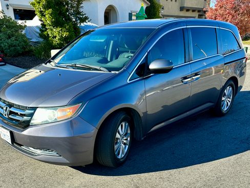 Used 2015 Honda Odyssey EX image 16