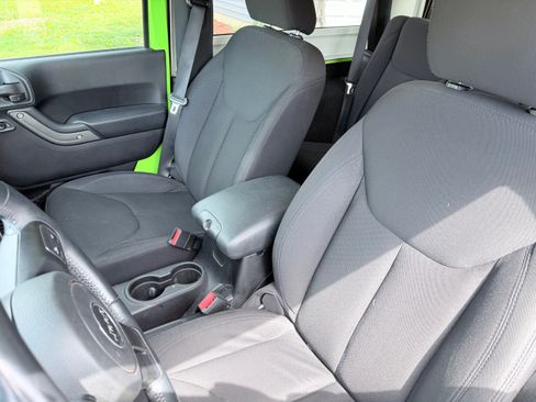 Used 2014 Jeep Wrangler Sport w/ Quick Order Package 24S AWD/4WD image 16