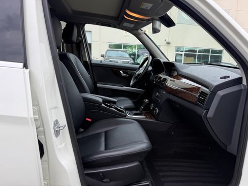 Used 2011 Mercedes-Benz GLK 350 4MATIC image 13