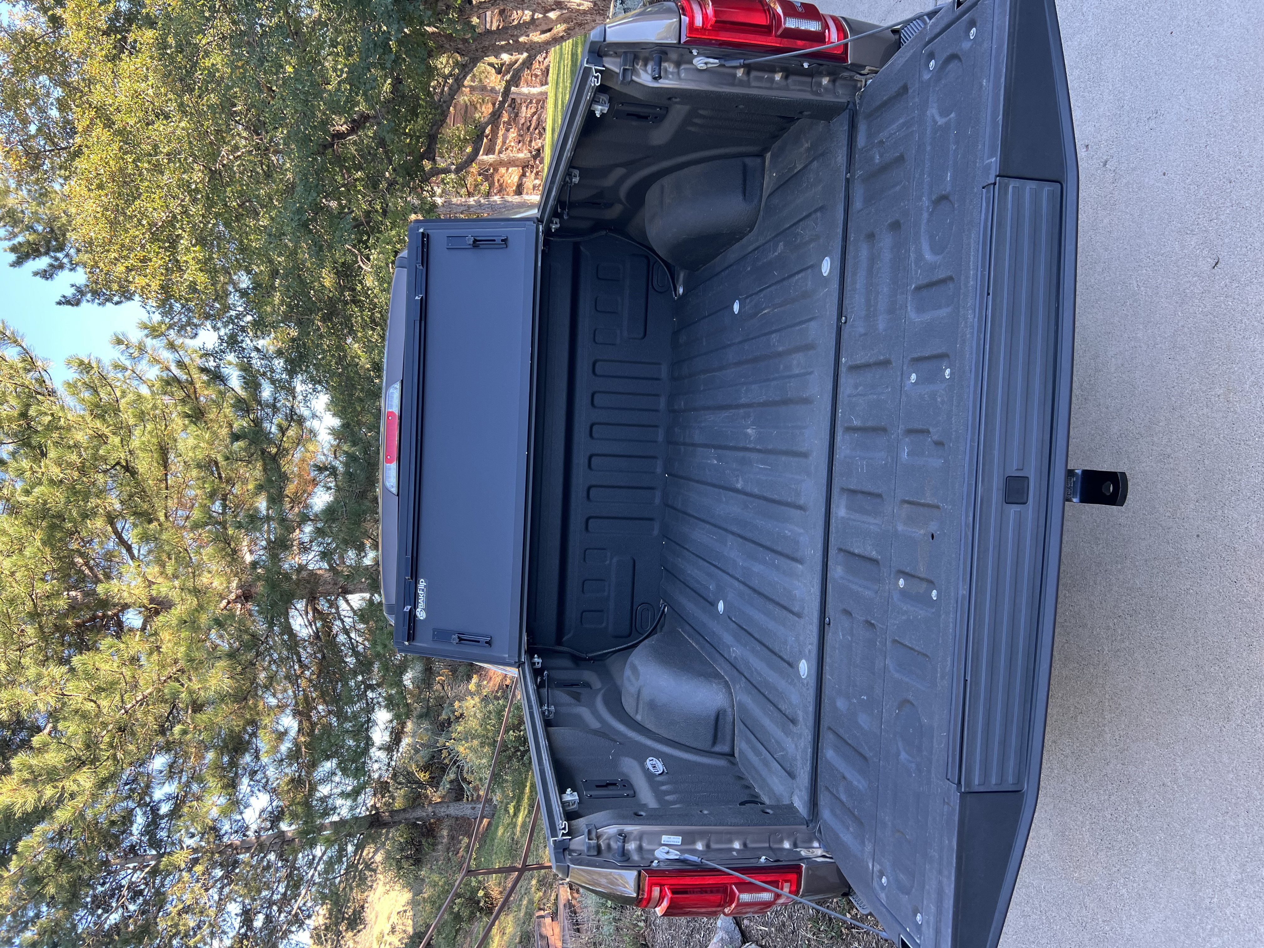 Used 2017 Ford F150 Lariat w/ Equipment Group 502A Luxury AWD/4WD image 6