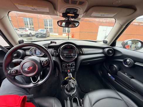 Used 2016 MINI Cooper 2-Door Hardtop image 11