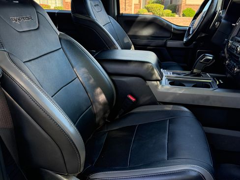 Used 2017 Ford F150 Raptor w/ Equipment Group 802A Luxury image 15