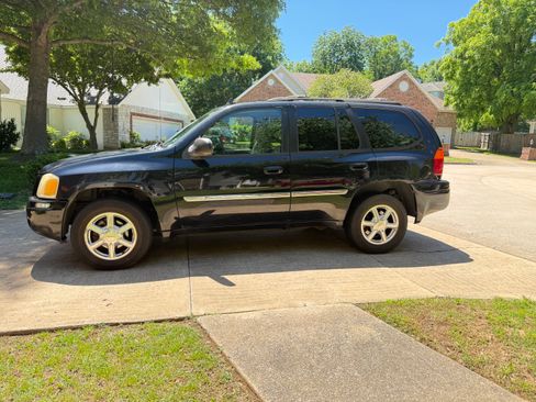 Used 2007 GMC Envoy SLT RWD image 1