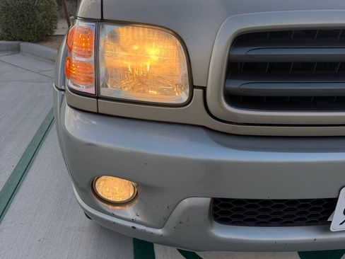 Used 2003 Toyota Sequoia SR5 RWD image 22