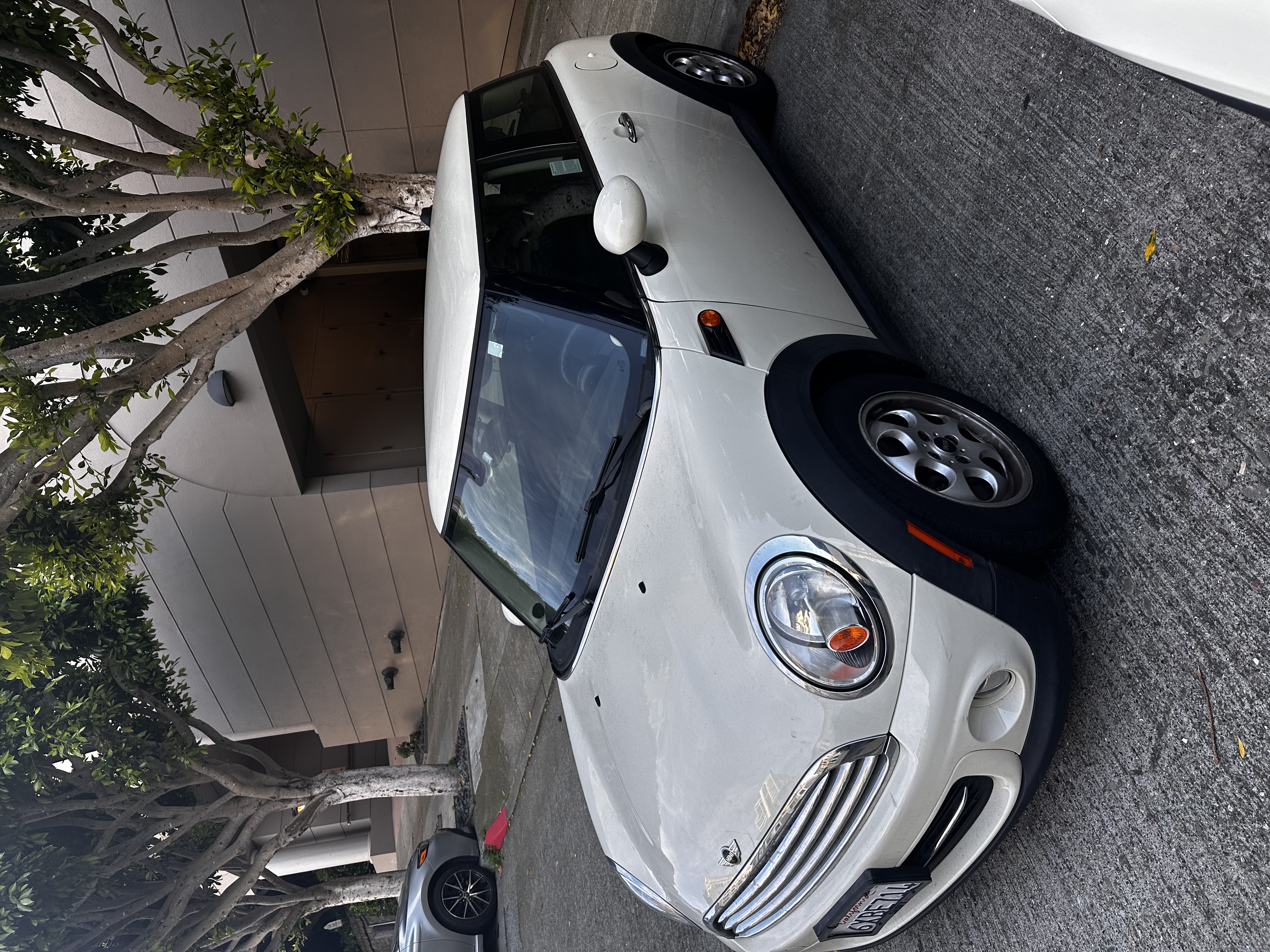 Used 2012 MINI Cooper Hardtop FWD image 1