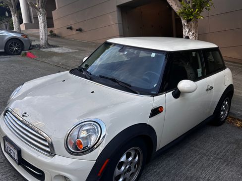 Used 2012 MINI Cooper Hardtop FWD image 1