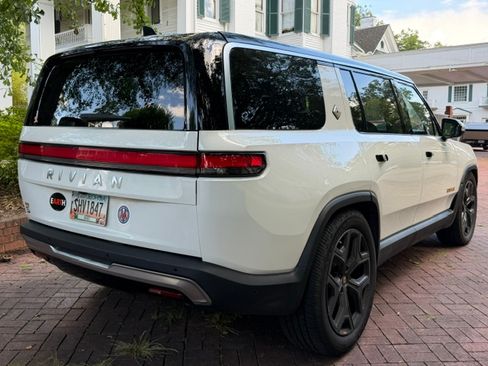 Used 2023 Rivian R1S Launch Edition AWD/4WD image 11