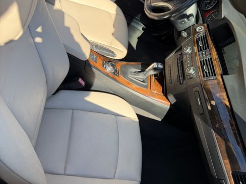 Used 2013 BMW 328i Convertible image 6