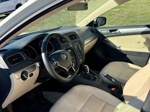 Used 2015 Volkswagen Jetta SE image 8
