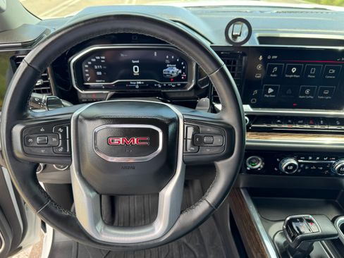 Used 2023 GMC Sierra 1500 Elevation w/ LPO, Elevation Black Package AWD/4WD image 15