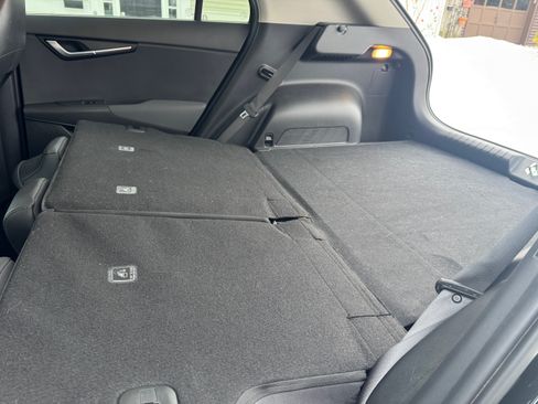 Used 2023 Kia Niro EX image 10