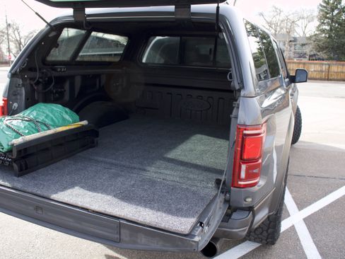 Used 2018 Ford F150 Raptor w/ Equipment Group 802A Luxury image 10