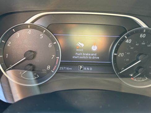 Used 2024 Nissan Frontier SV w/ SV Convenience Package image 15