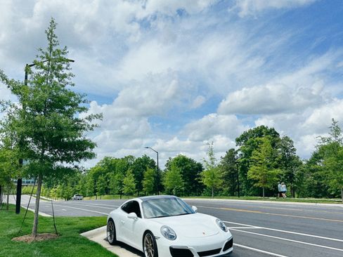 Used 2017 Porsche 911 Carrera S RWD image 19