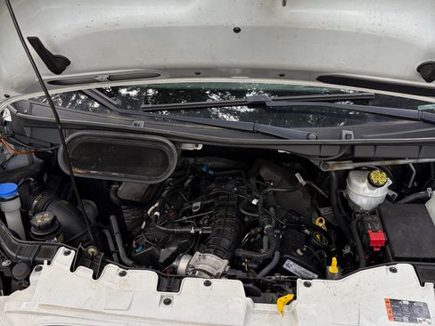 Used 2017 Ford Transit 150 130 Low Roof RWD image 8