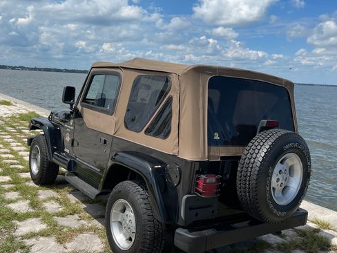 Used 1999 Jeep Wrangler Sahara AWD/4WD image 5