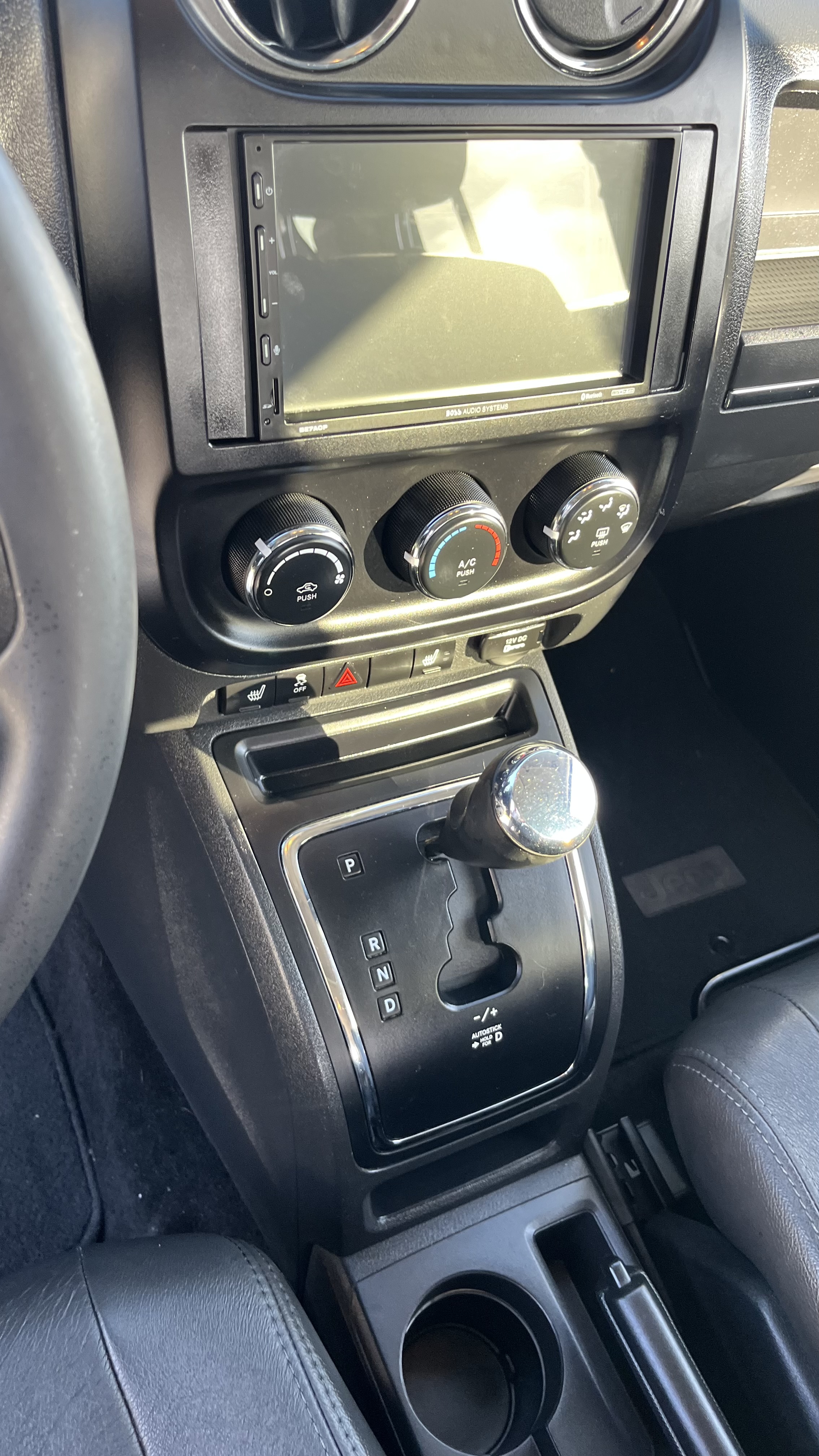 Used 2012 Jeep Compass Latitude w/ Sun/Sound Group FWD image 16