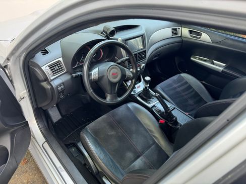 Used 2010 Subaru Impreza WRX STI image 9