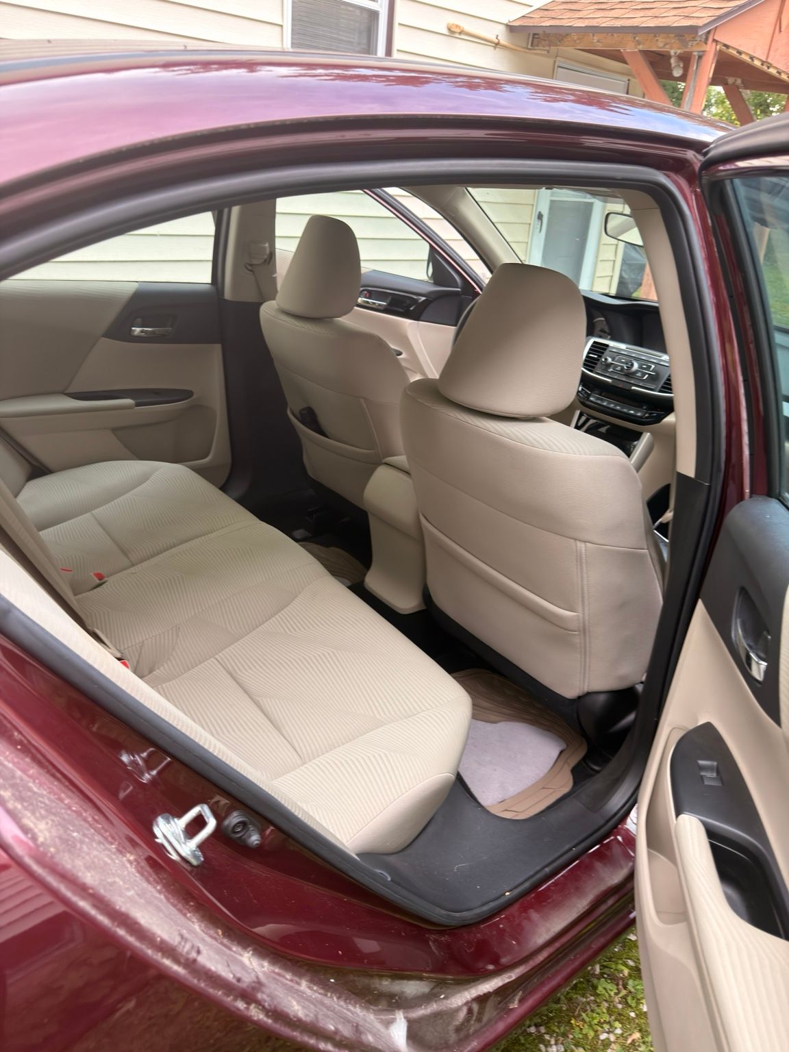 Used 2017 Honda Accord LX image 10
