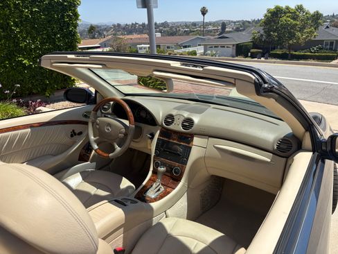 Used 2007 Mercedes-Benz CLK 350 Cabriolet image 9