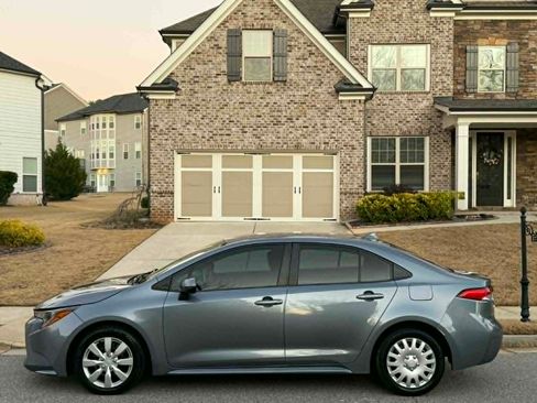 Used 2020 Toyota Corolla LE image 5