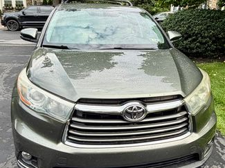 Used 2016 Toyota Highlander Plus AWD/4WD video 1