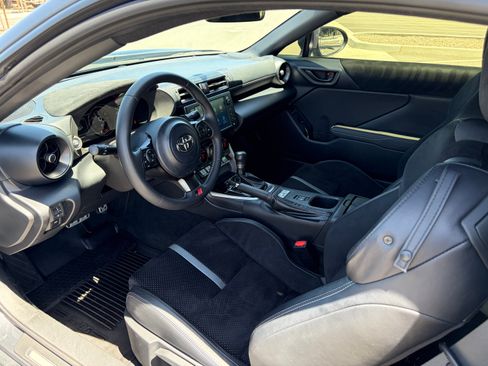 Used 2024 Toyota GR86 Premium w/ Performance Package RWD image 9
