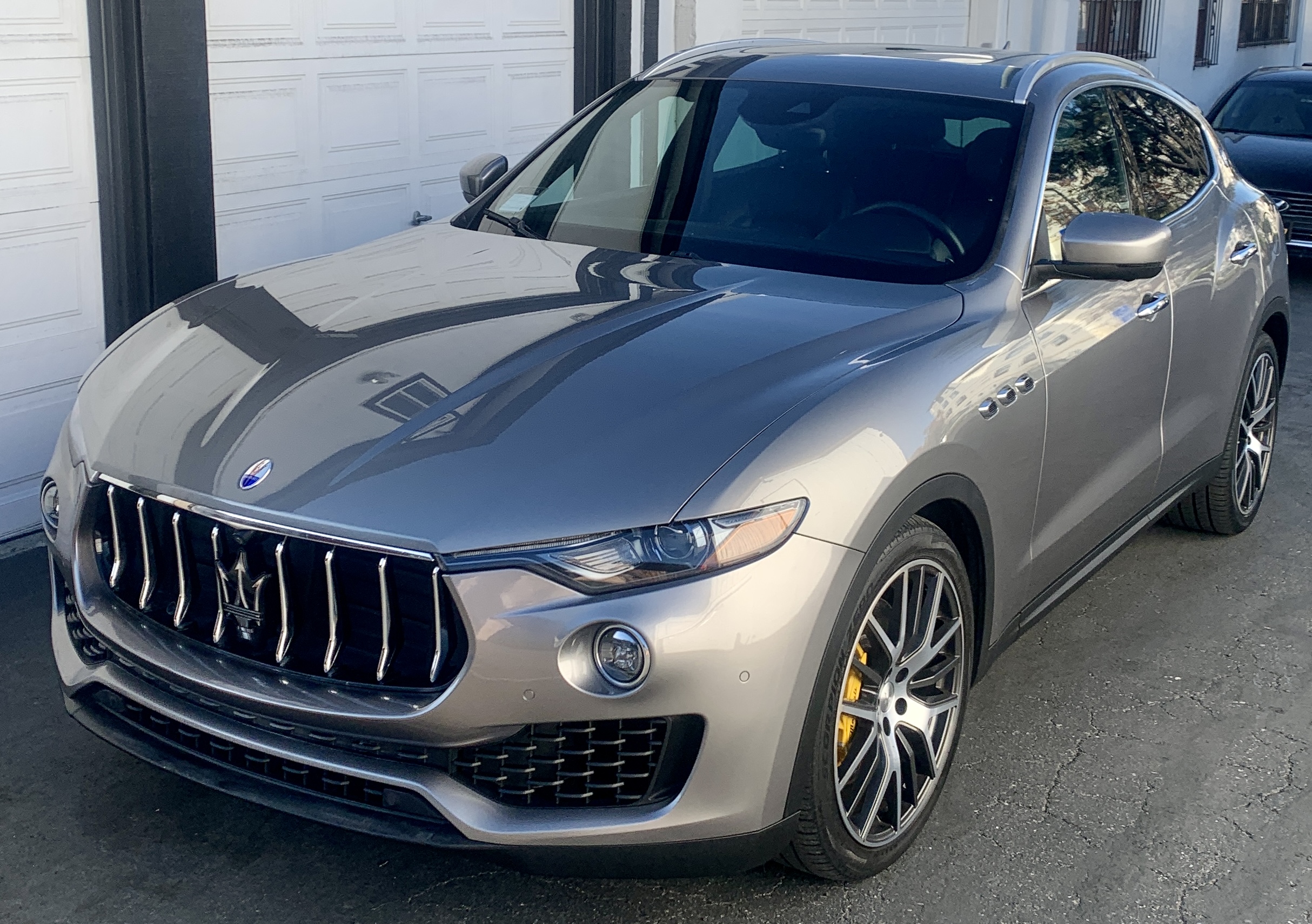 Used 2017 Maserati Levante S AWD/4WD image 2