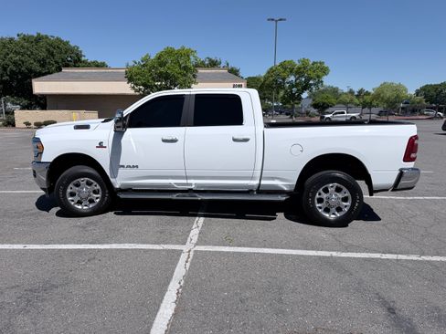 Used 2024 RAM 2500 Laramie AWD/4WD image 5