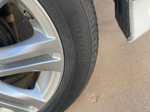 Used 2009 Honda Fit Sport image 22