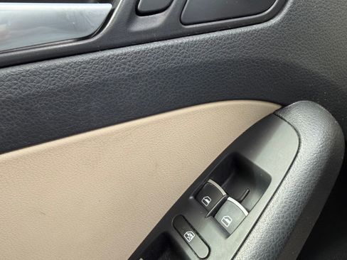 Used 2014 Volkswagen Jetta SEL image 8