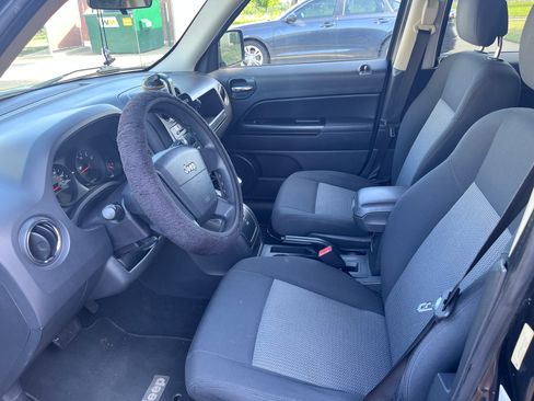Used 2010 Jeep Patriot Sport FWD image 14