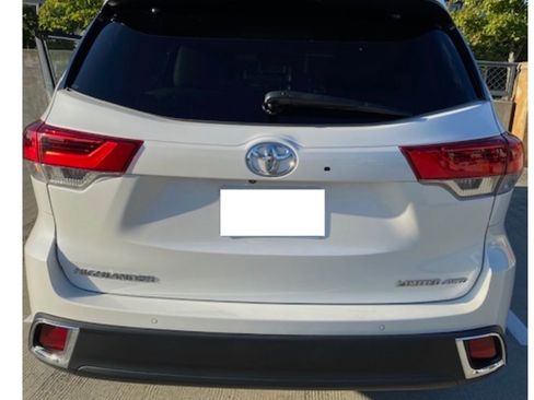Used 2018 Toyota Highlander Limited AWD/4WD image 4